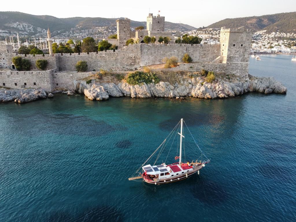 10 Luxurious Reasons to Charter a Yacht in Bodrum