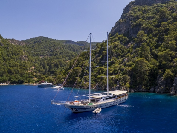 Holiday 10 Gulet – 40m Luxury Yacht with 10 Cabins for 22 Guests