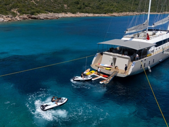 Is Chartering a 7-Cabin Yacht Like De Love Worth the Price