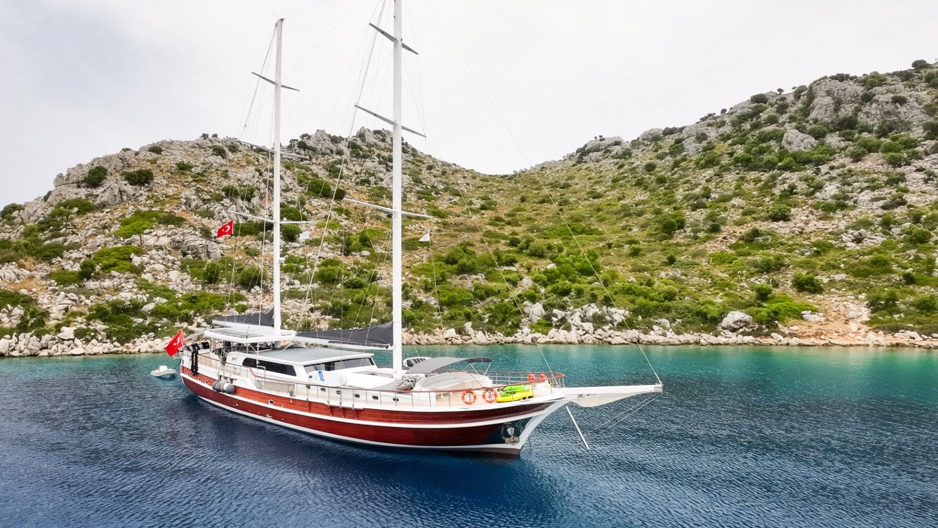 Why Are So Many People Giving Up Hotel Holidays for Gulet Cruises